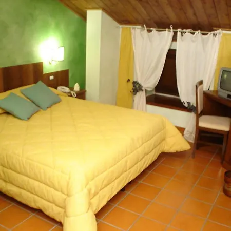 Il Maniero Hotel 2*